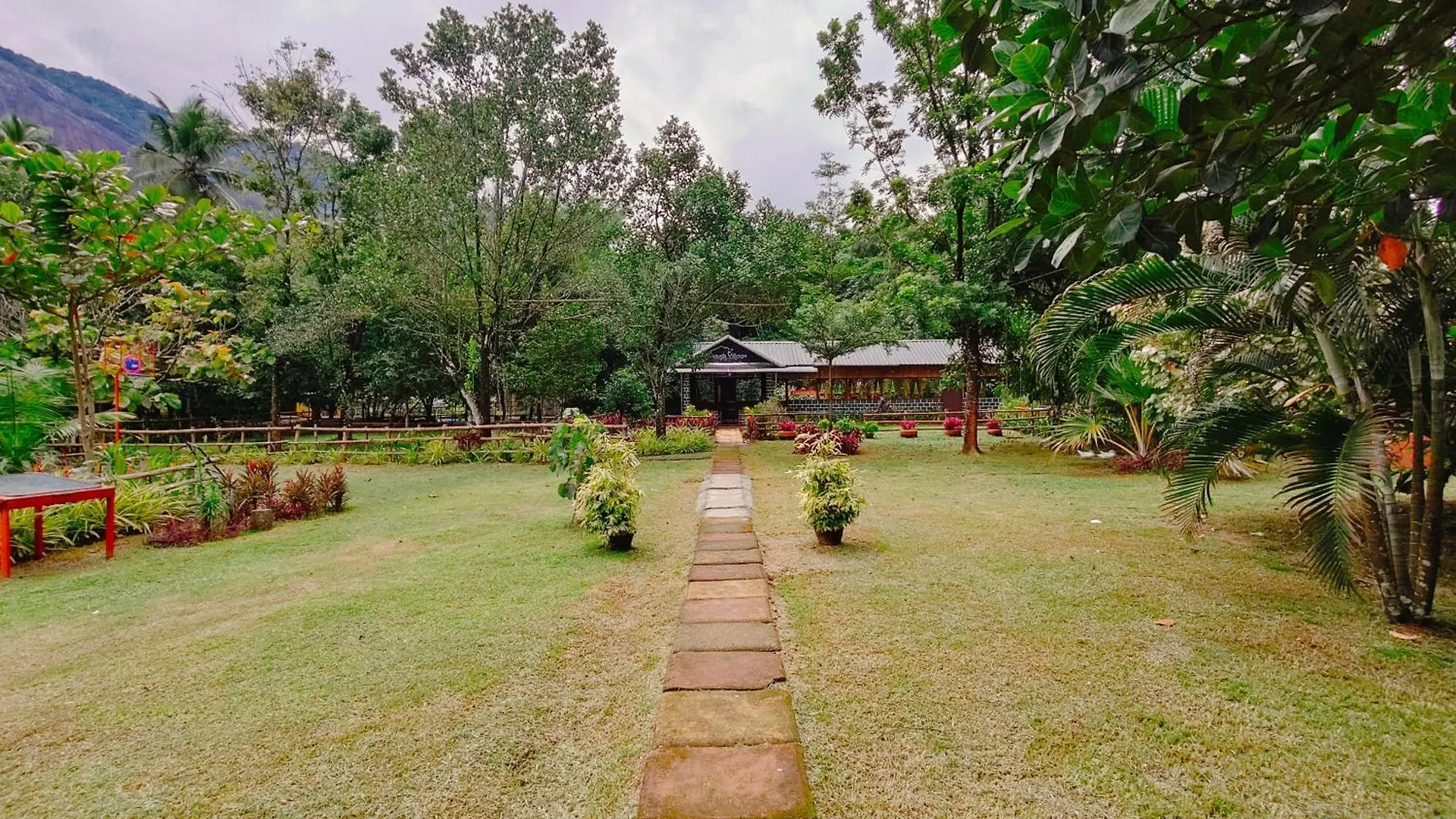 Πανσιόν Clouds Village Farm Resort Thodupuzha